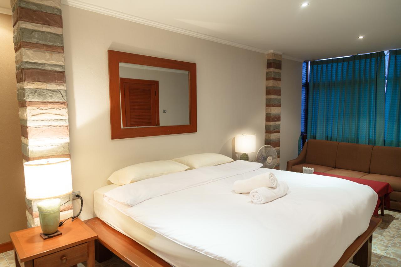 Avenue Beach Hotel Jomtien Beach Extérieur photo