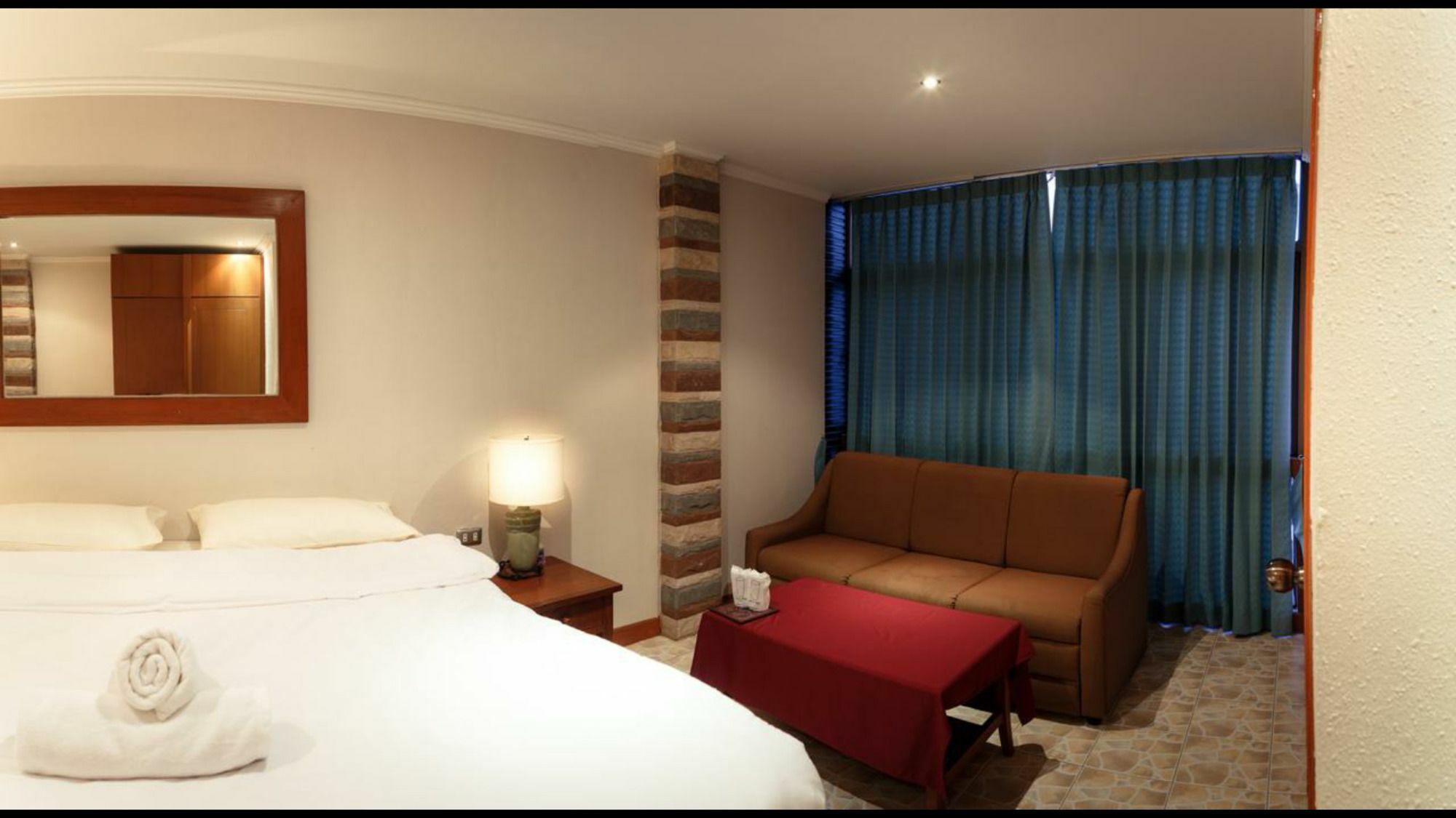 Avenue Beach Hotel Jomtien Beach Extérieur photo