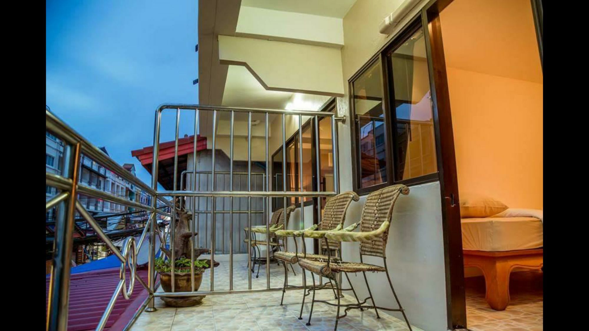 Avenue Beach Hotel Jomtien Beach Extérieur photo